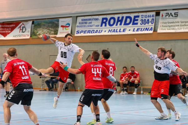 💙❤️Unsere Männer l verliert das Auswärtsspiel (30:28) gegen den SG Spergau Handball
Fotos von Marie 💙❤️
