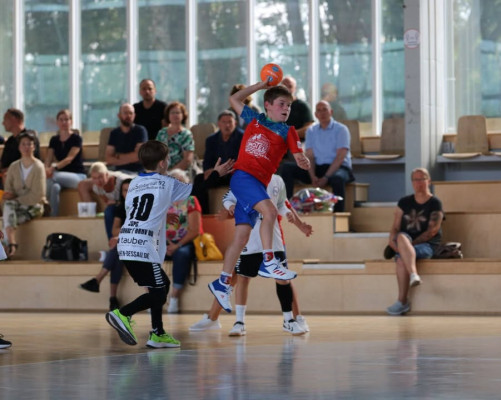 💙❤️ Hier bekommt ihr einen kleinen Einblick in das Spiel unserer gemischten E-Jugend gegen 
den SG Kühnau 
Fotos von Marie 💙❤️