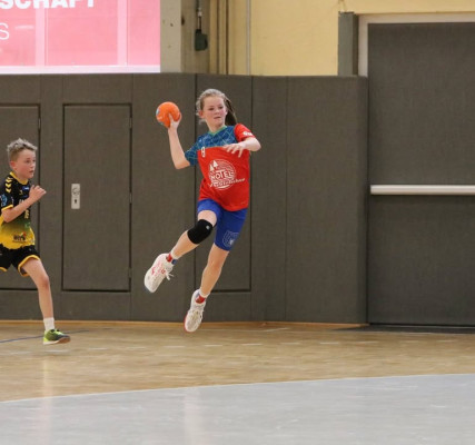 💙❤️ Hier kommen die Bilder zum Spiel unserer gemischten E-Jugend gegen den 
Jessener SV 53 e.V. II 
Fotos von Marie 💙❤️