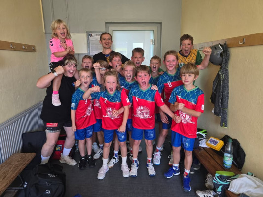 💙❤️ Hier kommt der erste HEIMSIEG des Tages! 🥳
Unsere gemischte E-Jugend gewinnt 30:10 gegen den SG Kühnau 
Mega Kids 🤩💙❤️