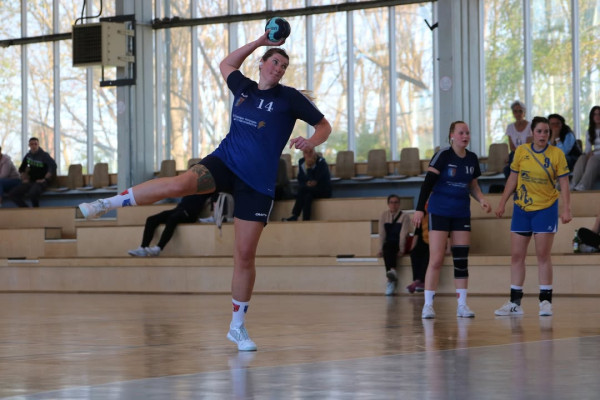 💙❤️ Unsere Frauen verlieren das Heimspiel 27:30 gegen den HSG Wolfen 2000. 
Fotos von Marie 💙❤️