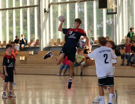 💙❤️ Unsere MJC verliert das Heimspiel (28:35) gegen den TuS 1947 Radis 
Kopf hoch Jungs, das nächste Spiel kommt 💪🏻
Fotos von Marie 💙❤️
