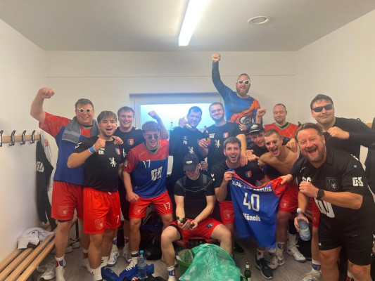 💙❤️AUSWÄRTSSIEG! Erstes Spiel, erster Sieg! 😎
Unsere Männer I gewinnt (21:31) gegen den SV Friesen Frankleben 1887 e. V. 💙❤️
